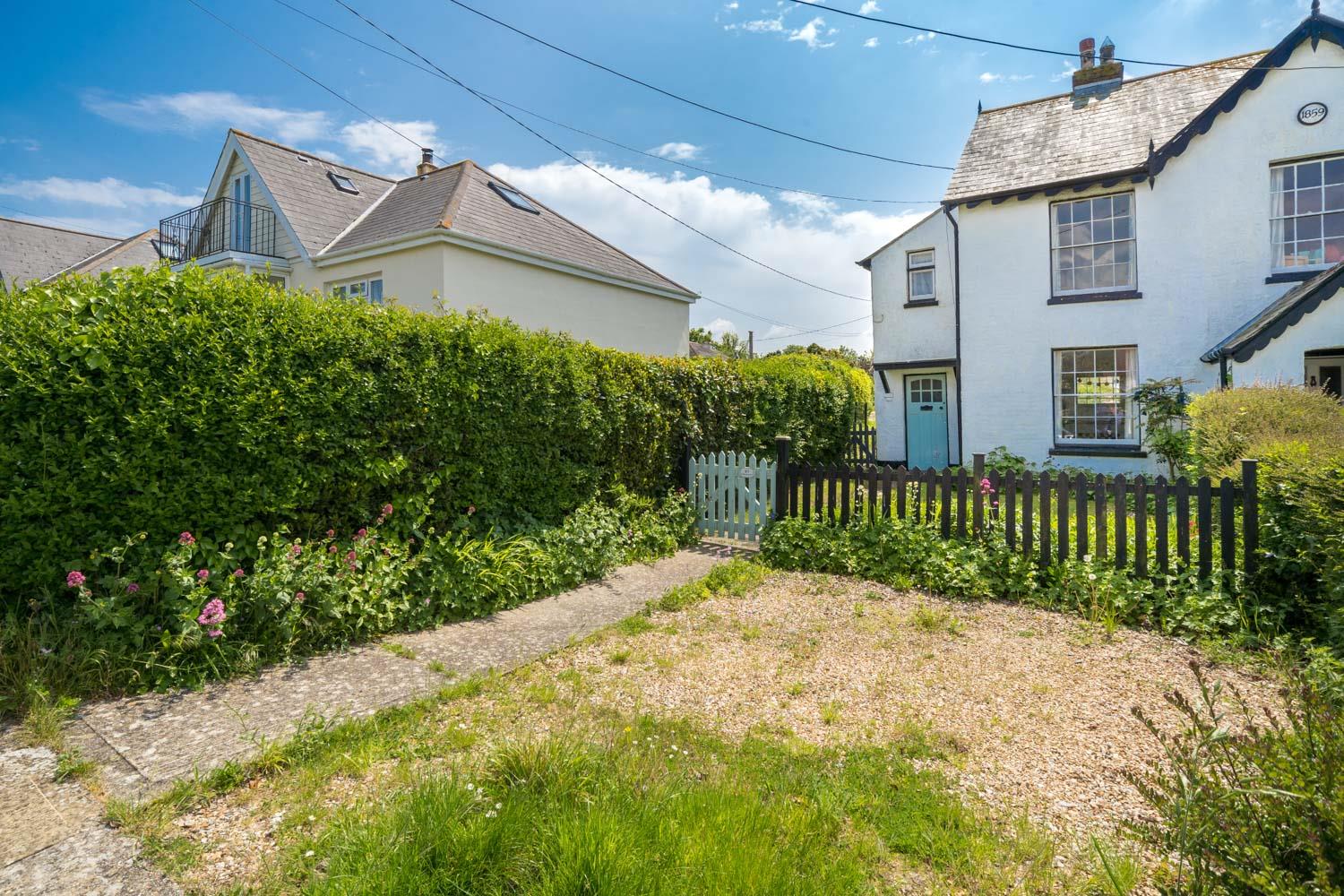 Isle of Wight House SemiDetached Property Sold in Gurnard